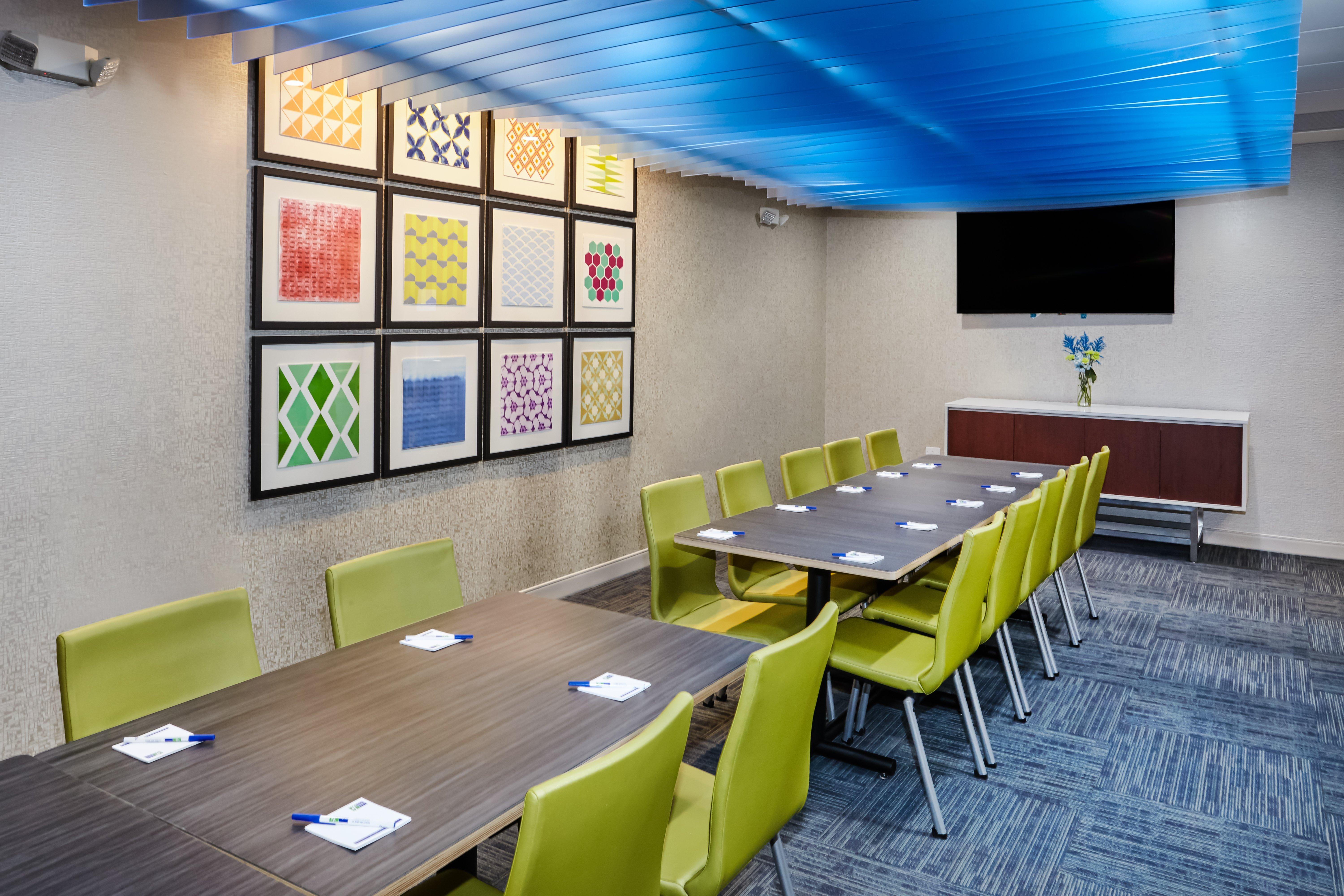 Holiday Inn Express & Suites Chicago North Shore - Niles By Ihg Εξωτερικό φωτογραφία