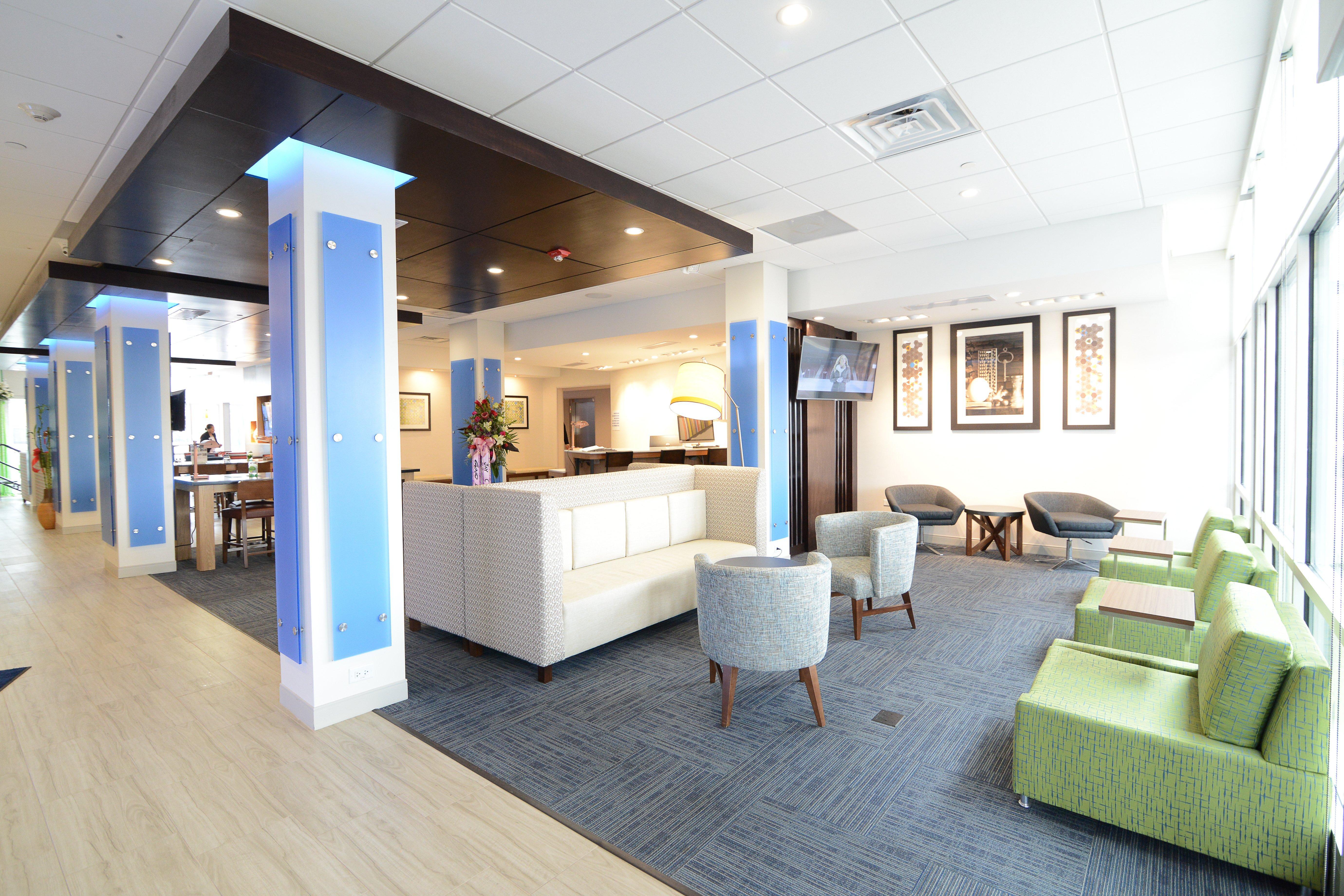 Holiday Inn Express & Suites Chicago North Shore - Niles By Ihg Εξωτερικό φωτογραφία